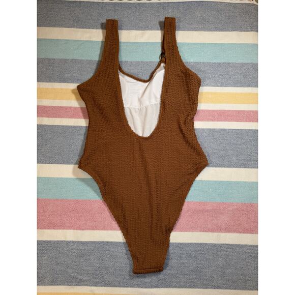 NWOT Brown Smocked One-Piece Swimsuit with Tortoise Ring Detail - Size S - Picture 5 of 6